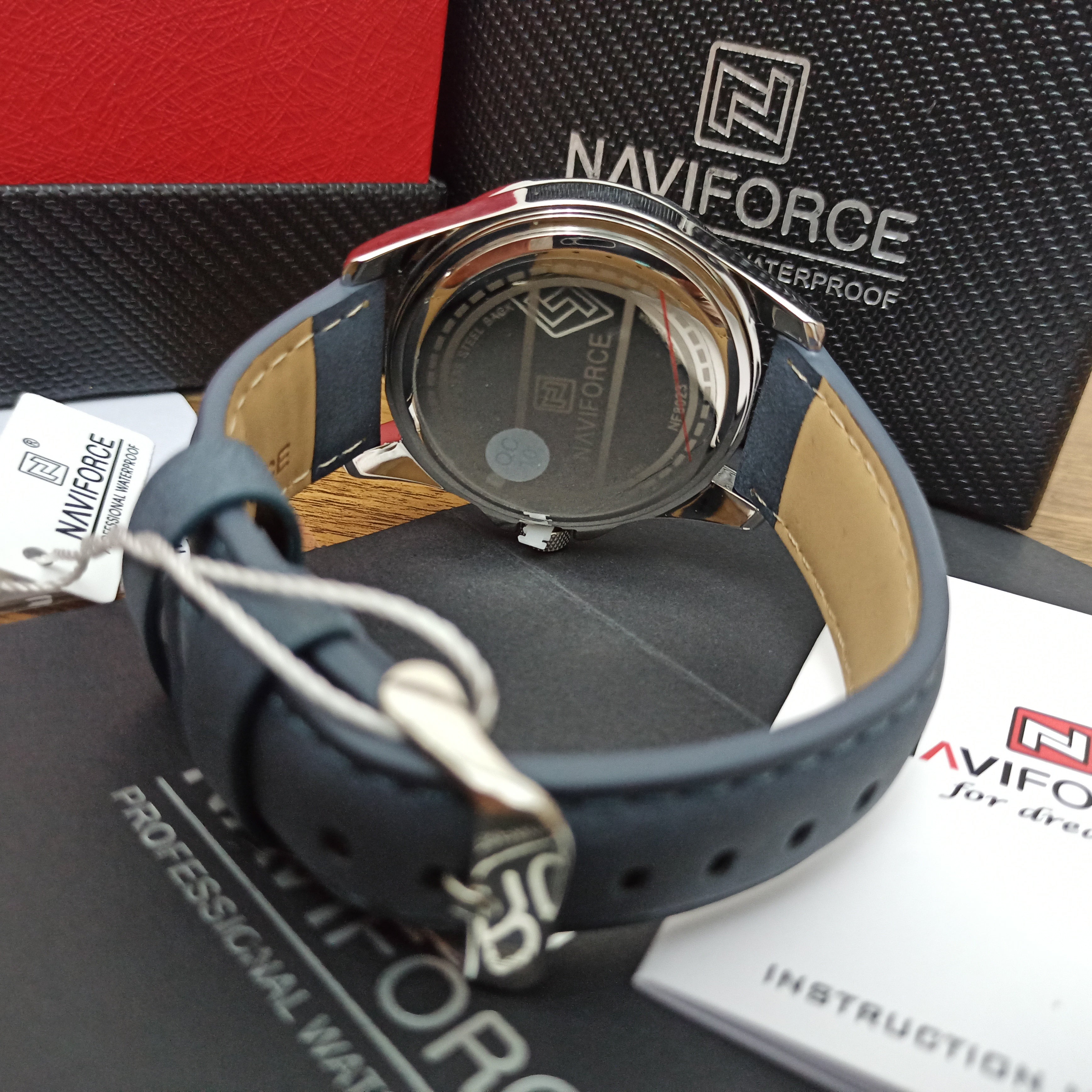 Montre NAVIFORCE Original Bleu ساعة أصلية